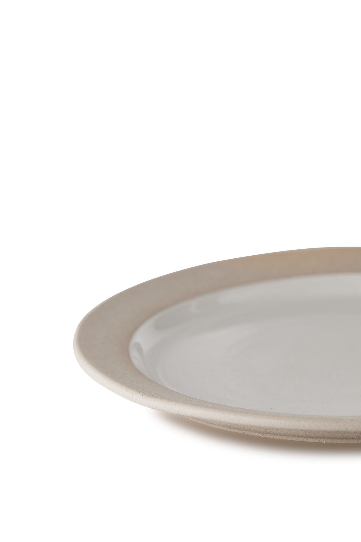 CLAYWARE, PLATE, LARGE, 2 STK, SAND/GREY